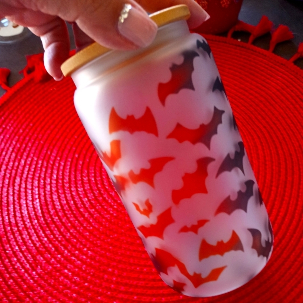 Look it's freaking bats glass tumbler